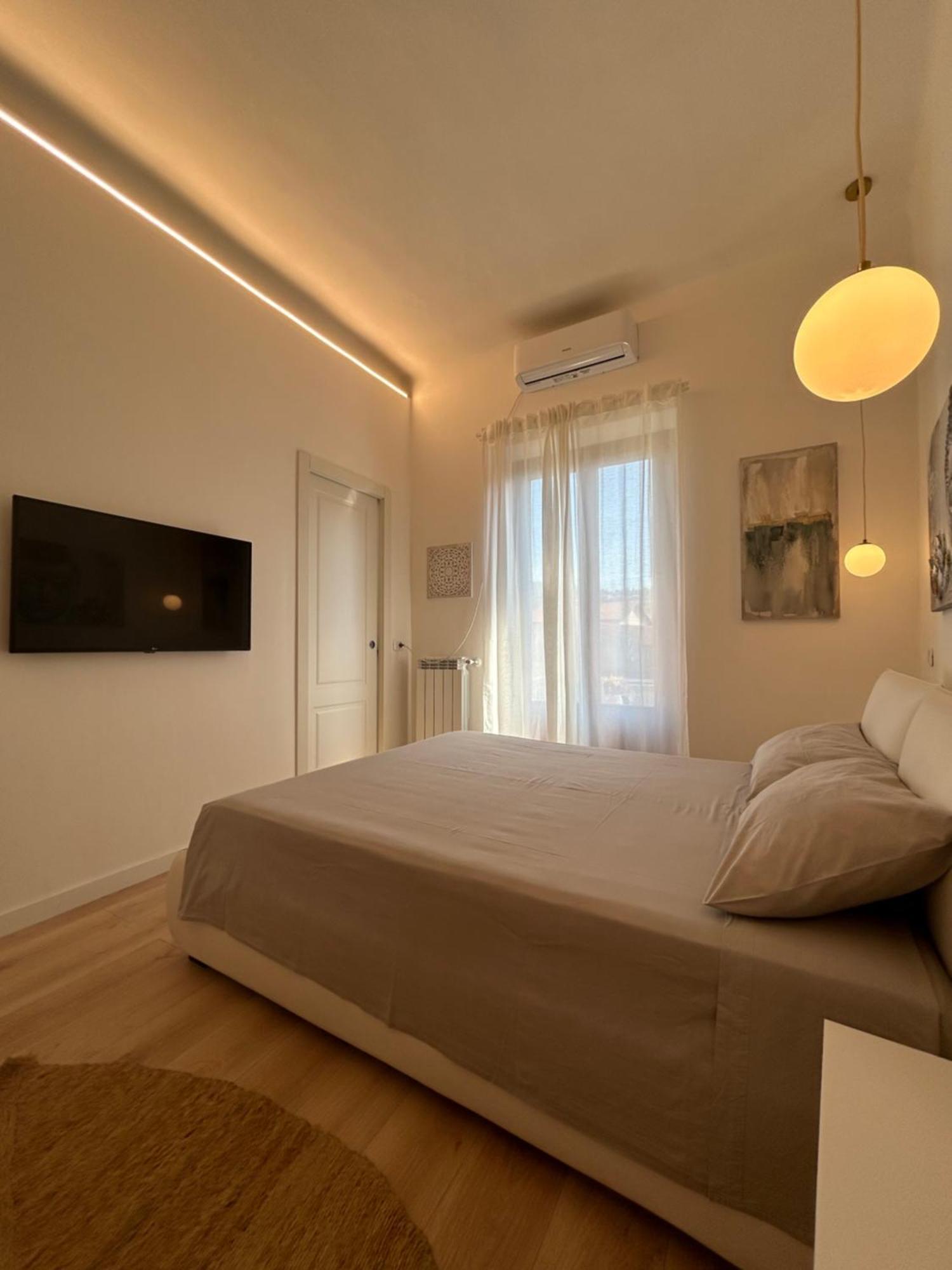 V&C Home Rental Specialist Appartamenti Fronte Lago Maggiore Germignaga エクステリア 写真